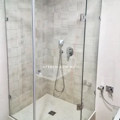 Распашная душевая кабина RP7