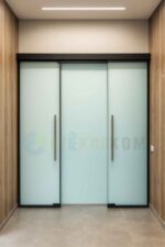 Цельно стеклянная перегородка в офис и закаленного стекла 10 мм