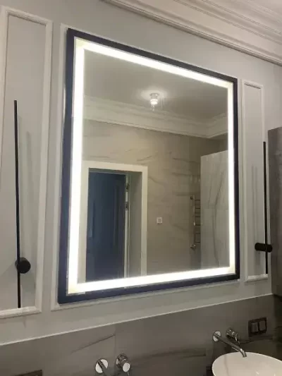 Зеркало в черной алюминиевой раме с подсветкой 40 мм