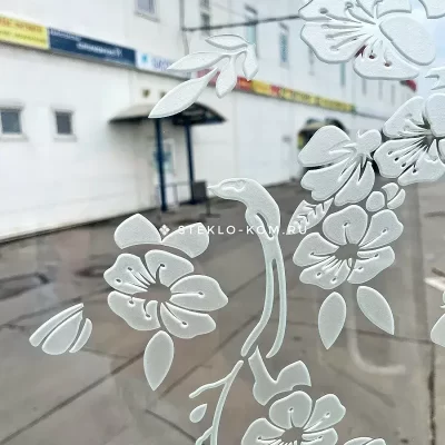 Пескоструйный рисунок на стекле