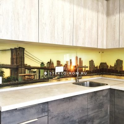 Стеклянный фартук с рисунком город