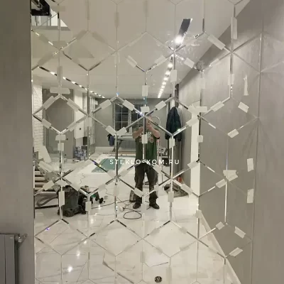 Зеркальное панно в виде ёлочки