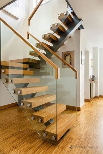 Лестничное ограждение из стекла на точечных креплениях — изображение 2