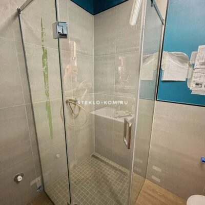 Душевая кабина пятиугольная трапеция