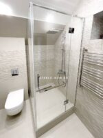 Душевая из закаленного стекла