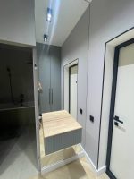 Установка зеркала в прихожую