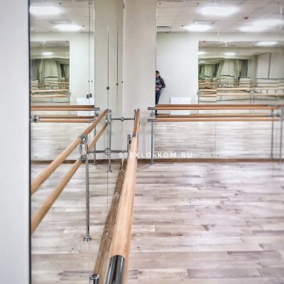 Фитнес студия с балетным станком