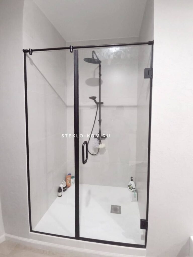 Душевая из осветленного стекла в нишу