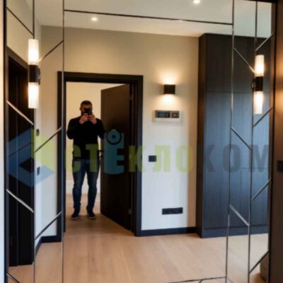 Зеркальное панно в интерьере, раскладка в виде елки