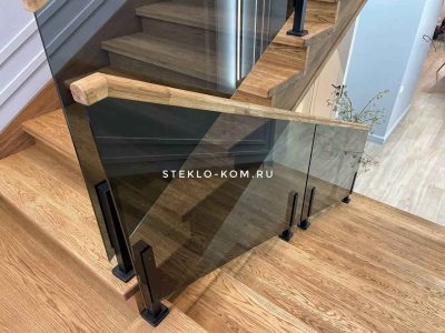 Ограждение для лестниц в тонированном стекле