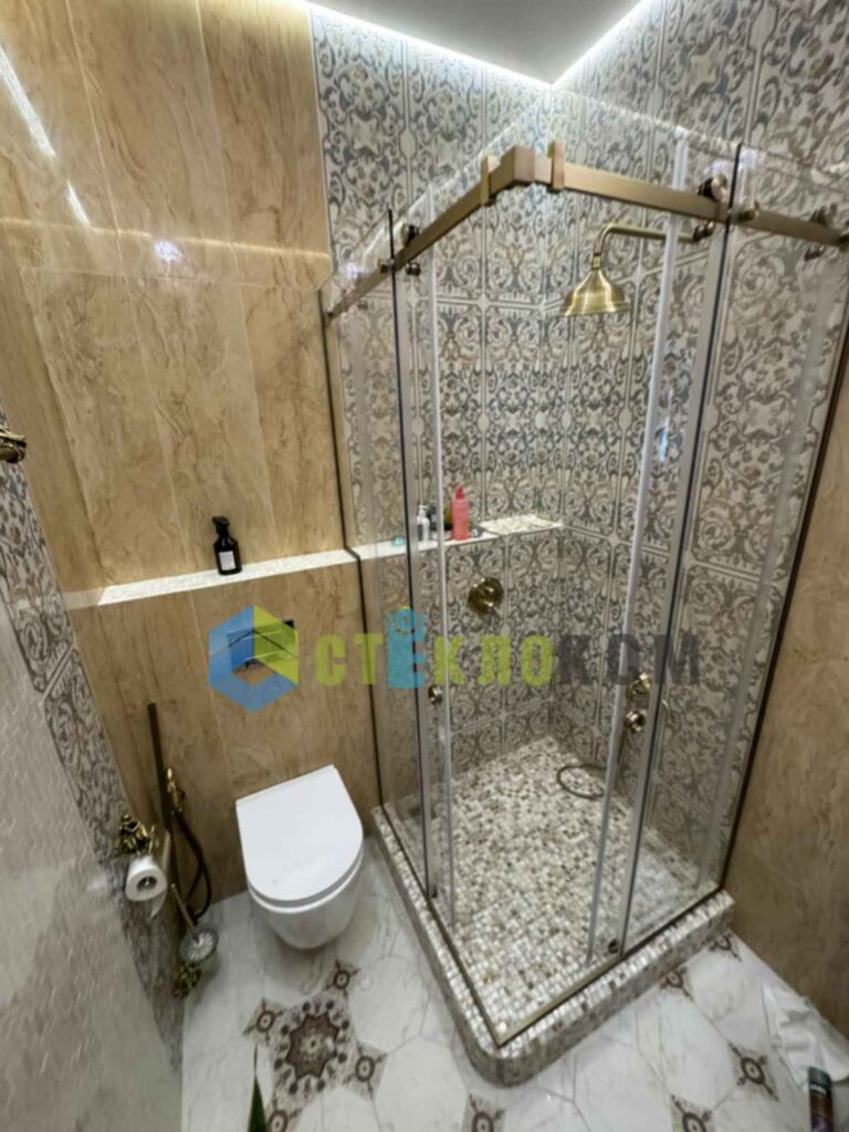 Откатная душевая кабина из закаленного стекла