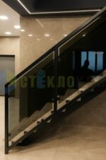 Изготовление стекла для лестниц от компании стеклоком