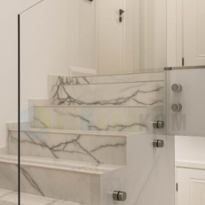 Стеклянное ограждение на лестницу, от компании Стеклоком