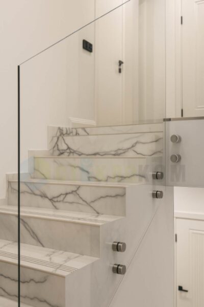 Стеклянное ограждение на лестницу, от компании Стеклоком