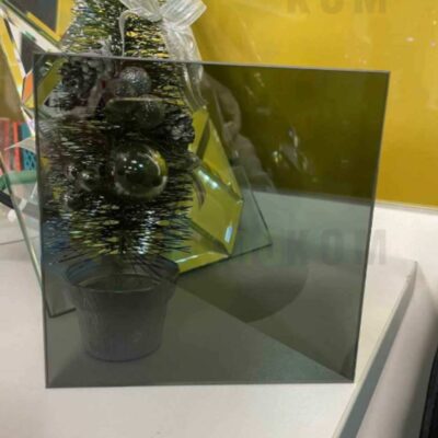 стекло 4 мм тонированное черное