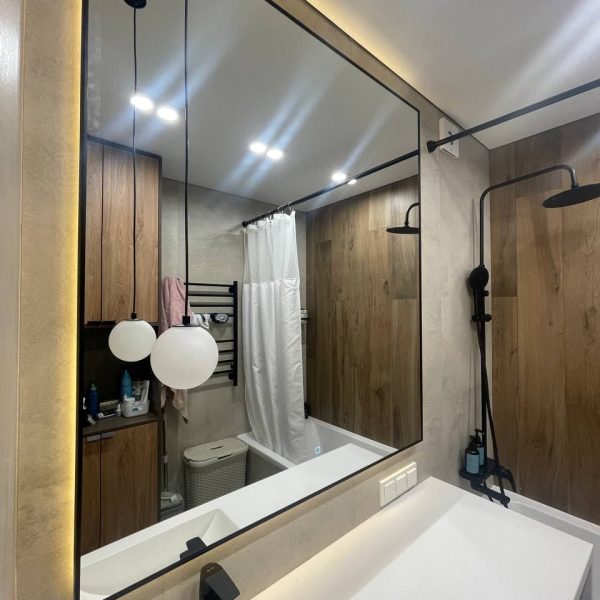 Зеркало для ванной сс тонкой рамкой