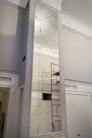 Зеркальное панна на колонну