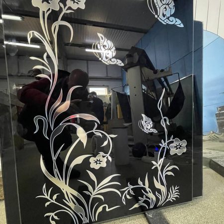 Прорезной рисунок из двух пленок