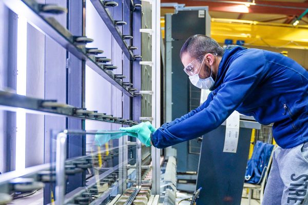 Обработка зеркал и стекла