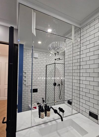 Зеркальное панно для ванной комнаты